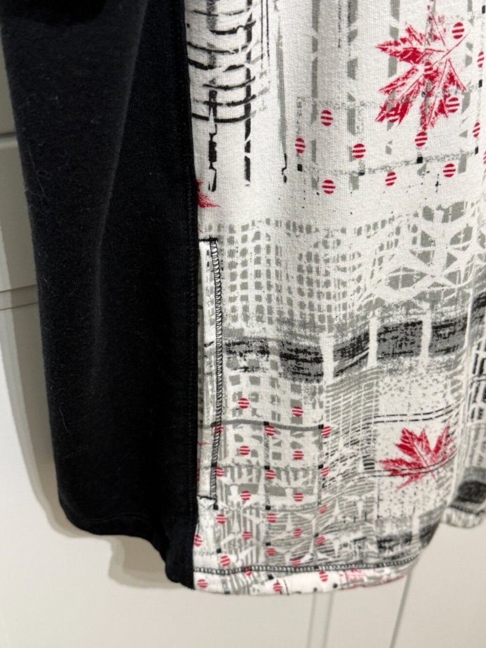 Northern Reflections Zip Up Funnel Neck Canadiana Hoodie White Red XL - Picture 6 of 6
